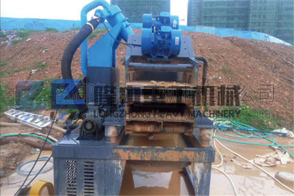 隆中重工時(shí)產(chǎn)脫水200方的礦山帶式污泥壓濾機(jī)，效益C乎你想象