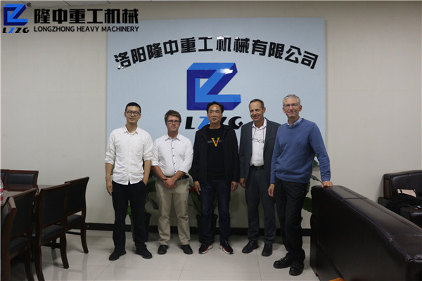 讓隆中為全球服務(wù)！德國用戶造訪隆中重工